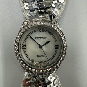 3/$30 Appear Watch Women Silver Tone Silver Sequin Band Bling Y2K New Battery